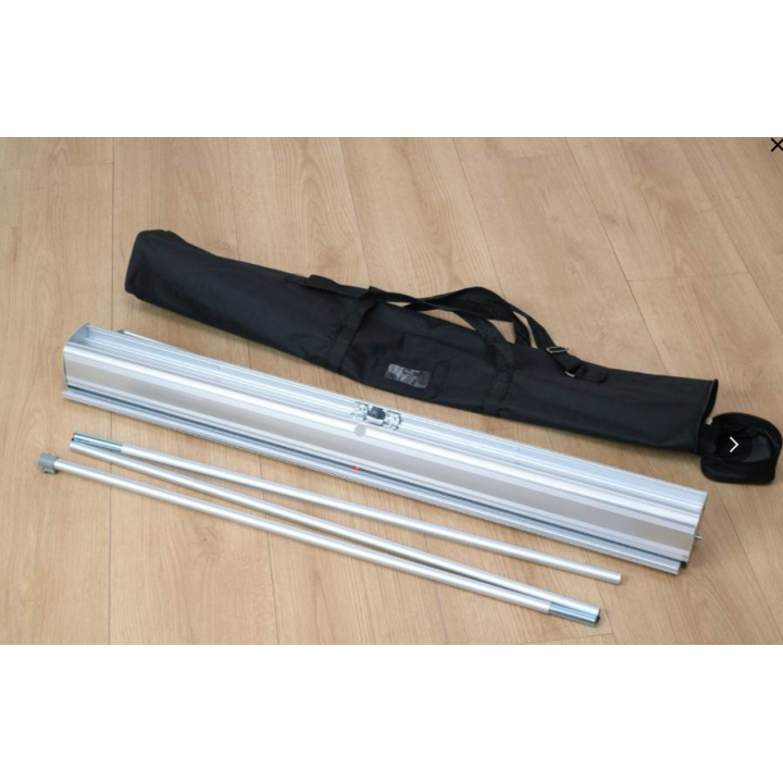 Budget-friendly roll-up banner – Customizable, inexpensive kakemono