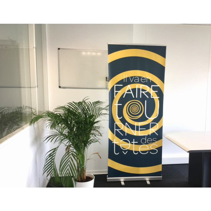 Aluminum roll-up 200 × 250 cm – Customizable large format Kakemono