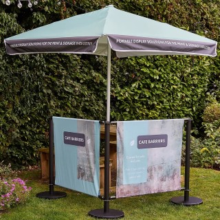 Parasol publicitaire personnalisé avec mât pour événement