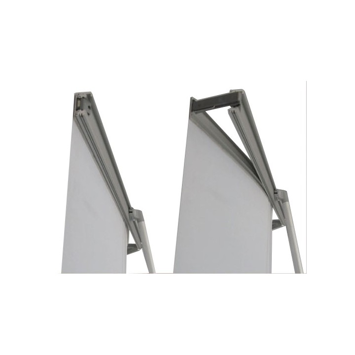 Linear straight and curved banner wall