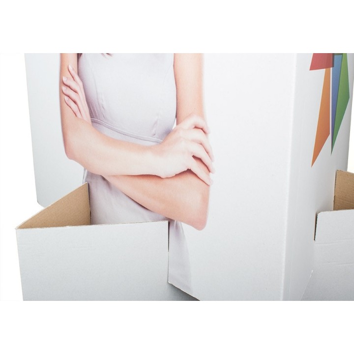 Totem triangle en carton